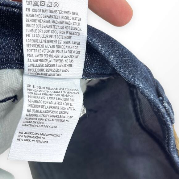 AMERICAN EAGLE Dark Wash Curvy Super Hi-Rise Next Level Stretch Shorts - Picture 8 of 9